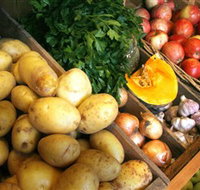 Lancefield and District Farmers Market - Accommodation QLD