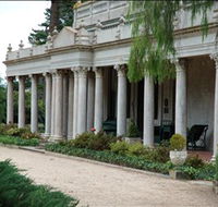 Beleura - The House  Garden - Accommodation QLD