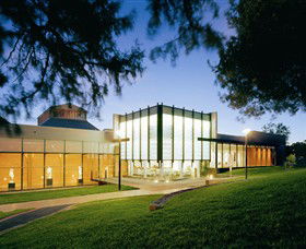 Bendigo Art Gallery - Accommodation QLD 0