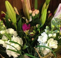 Alpine Blooms Florist Mansfield - Accommodation QLD