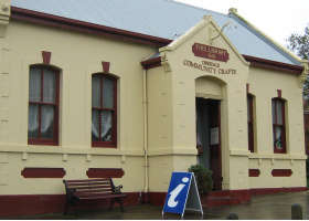 Drysdale Community Craft Shop - Accommodation QLD 0