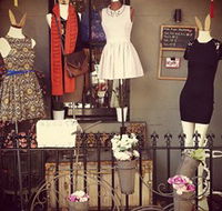 Frou Frou Designs - Accommodation QLD