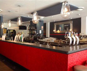 The White Horse Hotel - Accommodation QLD 0