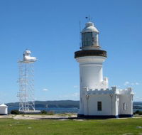 Point Perpendicular Lighthouse and Lookout - Accommodation QLD