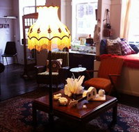 Studio 19 Art Gallery and Creative Loungeroom - Accommodation QLD