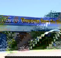 Treasures from the Deep - Opal and Shell Museum - Accommodation QLD
