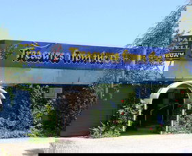 Treasures From The Deep - Opal And Shell Museum - Accommodation QLD 0