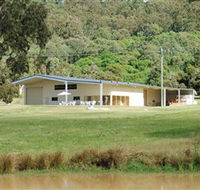 Razorback Ridge Wines - Accommodation QLD