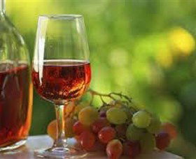 Long Rail Gully Winery - Accommodation QLD 0