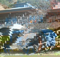 Lake George Winery - Accommodation QLD