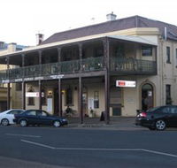 The Family Hotel - Accommodation QLD