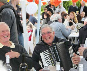 Politini Wines - Accommodation QLD 0