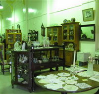 Glenleigh Antiques - Accommodation QLD