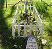 Johnny Gilberts Grave - Accommodation QLD