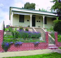 Chifley Home and Education Centre - Accommodation QLD