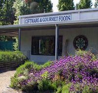 Crisp Galleries - Accommodation QLD