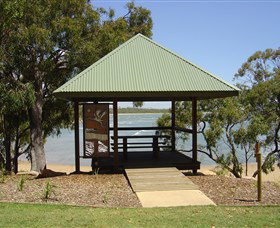 Canoe Point Beach And Parklands - Accommodation QLD 2