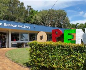 Ocean Breeze Gallery - Accommodation QLD 1