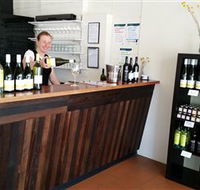 Billy Button Wines - Accommodation QLD