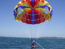 Port Stephens Parasailing - Accommodation QLD 2