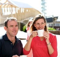 Hunter Street Outlets - Accommodation QLD