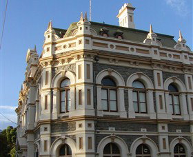 Silver City Tours - Accommodation QLD 3