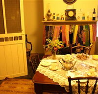 Roughley House and The Pines - Accommodation QLD