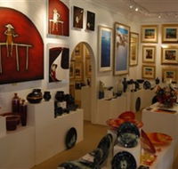 Articles Fine Art Gallery - Accommodation QLD