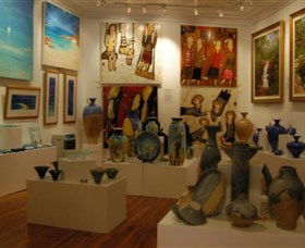 Articles Fine Art Gallery - Accommodation QLD 1