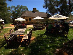 Overland Corner Hotel - Accommodation QLD 3