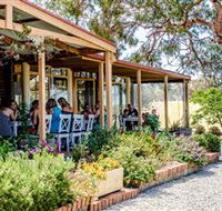 WayWood Wines Cellar Door - Accommodation QLD