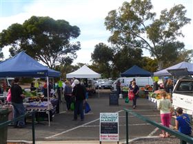 Riverland Farmers Market - Accommodation QLD 2