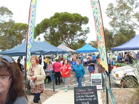 Riverland Farmers Market - Accommodation QLD 1