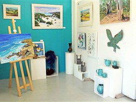 Artworks Gallery - Accommodation QLD 1