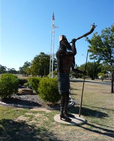 Jericho - The Trumpeter - Accommodation QLD 0