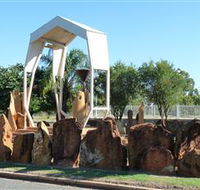 Jericho Crystal Trumpeters - Accommodation QLD