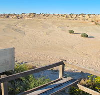 Walls of China viewing platform - Accommodation QLD