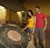 Warradjan Cultural Centre - Accommodation QLD