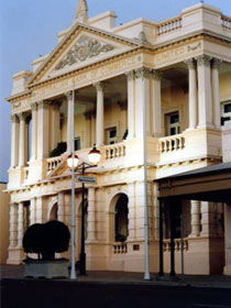 The World Theatre - Accommodation QLD 1