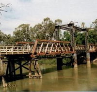 Swan Hill - Murray River Road Bridge - Accommodation QLD