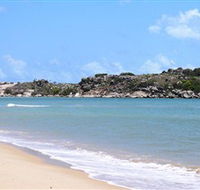 Dhamitjinya East Woody Island and Galaru East Woody Beach - Accommodation QLD