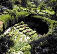 Umpherston Sinkhole - Accommodation QLD