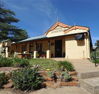 Parkside Cottage Museum - Accommodation QLD