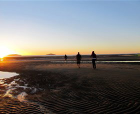 Far Beach - Accommodation QLD 0