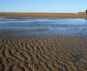 Far Beach - Accommodation QLD 1