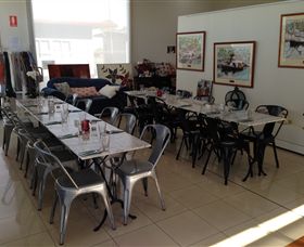 Blue Artz Gallery & Cafe - Accommodation QLD 2