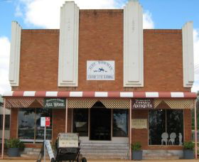 Talbragar Country Antiques - Accommodation QLD 0