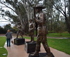 VC Memorial Park - Honouring Our Heroes - Accommodation QLD 1