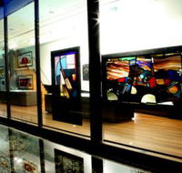 National Art Glass Collection - Accommodation QLD