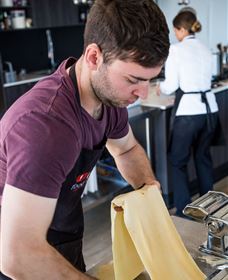 Food I Am Cooking School - Accommodation QLD 7